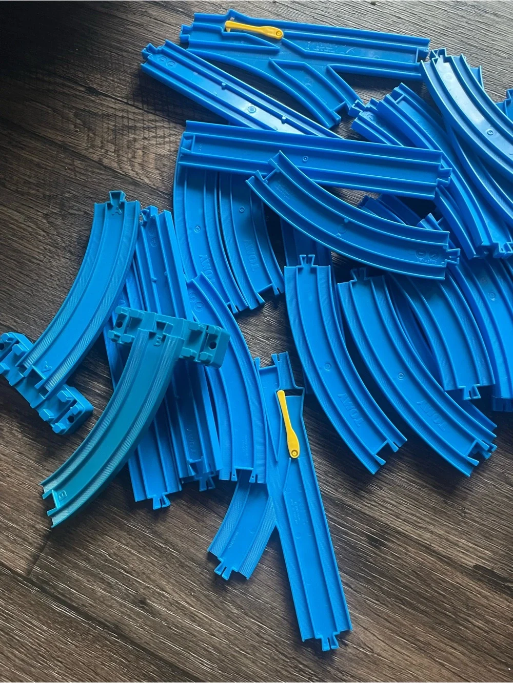 Thomas The Train Trackmaster TOMY Blue Train Track Lot Of 30 Pieces